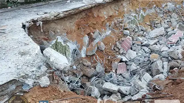 Step 14: The process is repeated on the opposite side – the deck is broken down, and we continue filling in the pool area. We do the same to the other side of the pool, we break it. Then fill it to the pool.