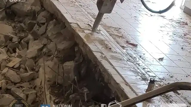 We continue tearing the pool to the last part near the entrance